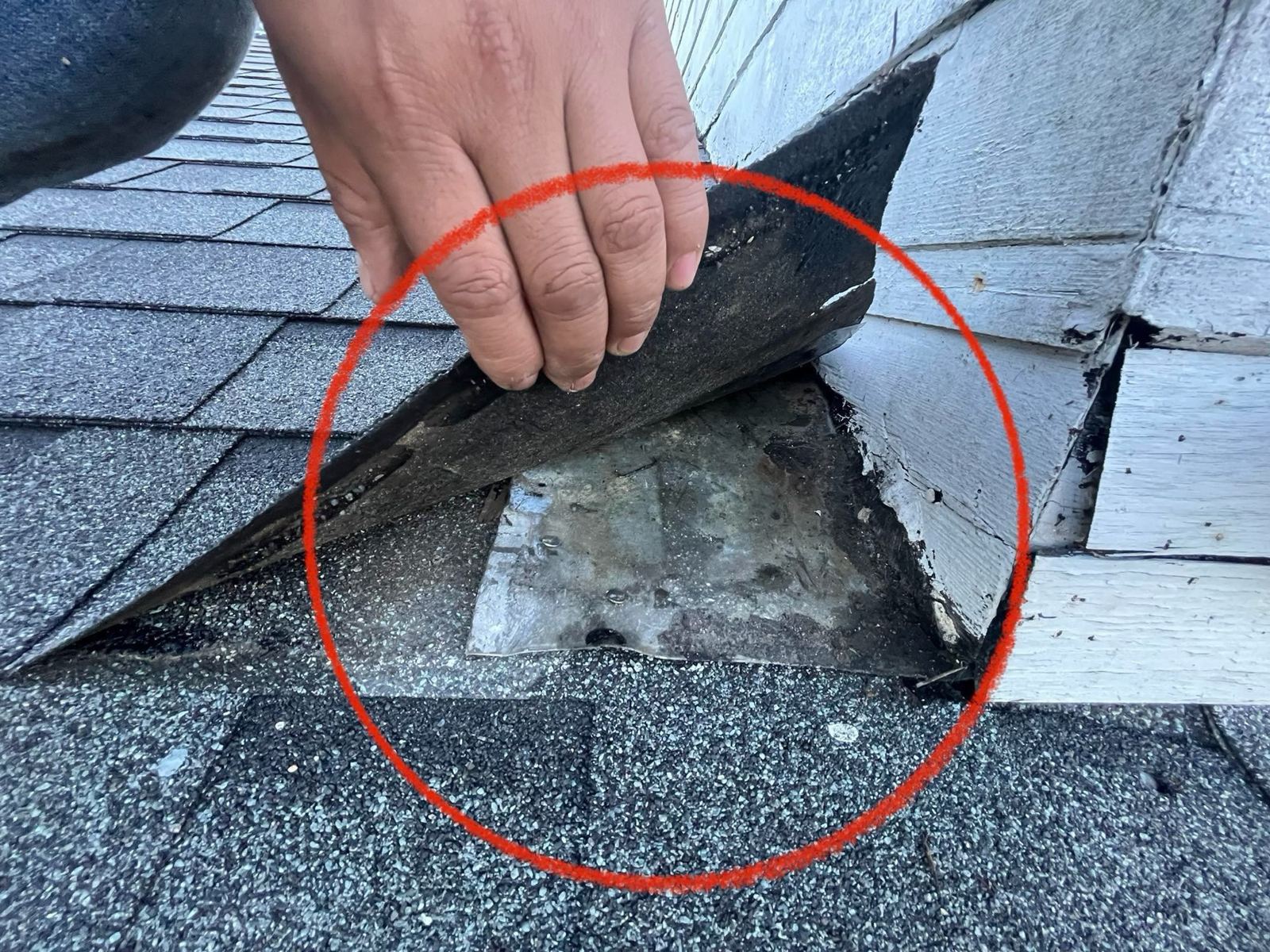 Failed wall flashing found on inspection