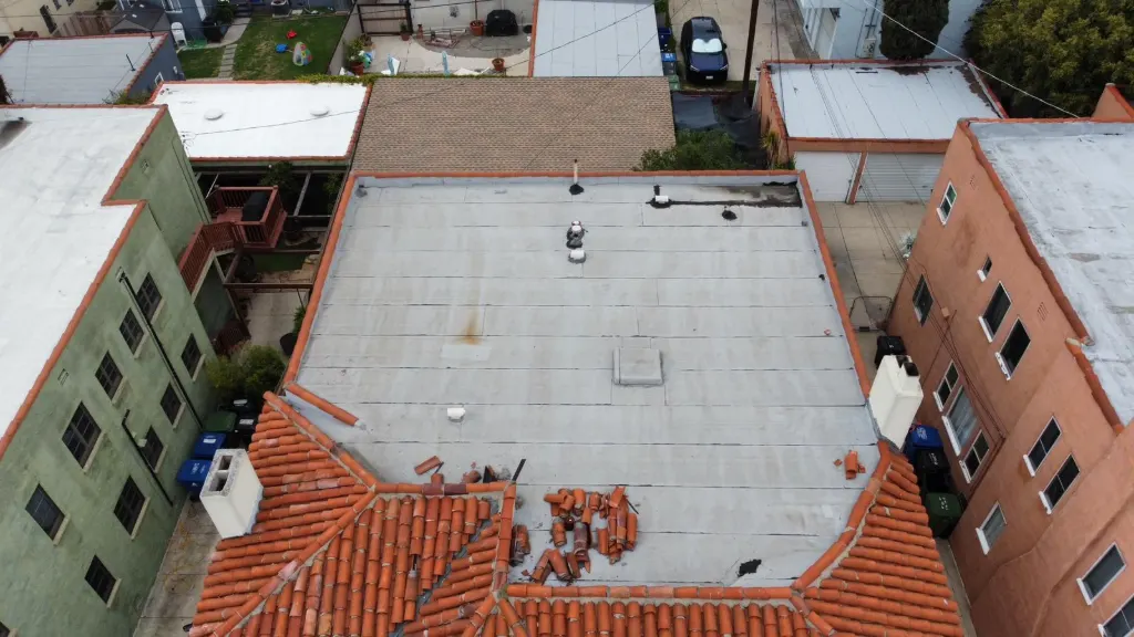 Flat roof on an apartment building