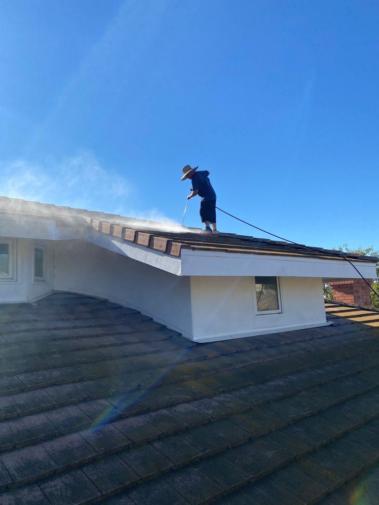 Tile roof pressure washing